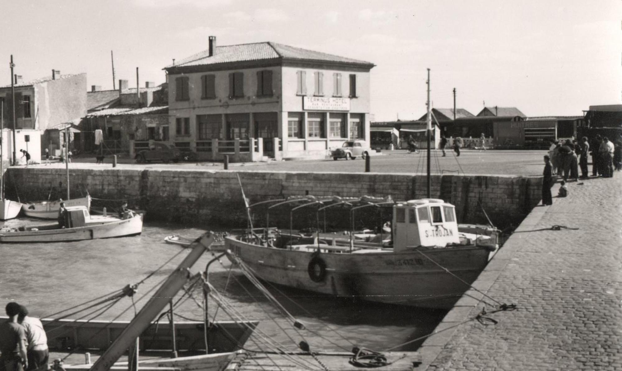 Logis Hotel Le Terminus Bourcefranc Exterior foto